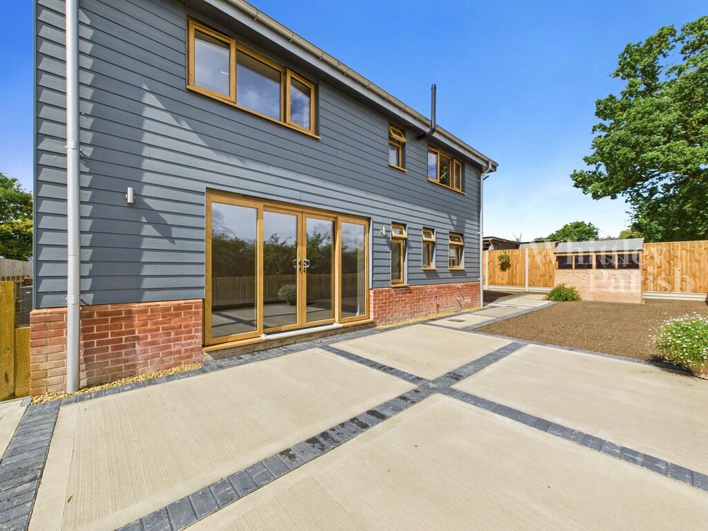 CAM04332G0-PR0484...