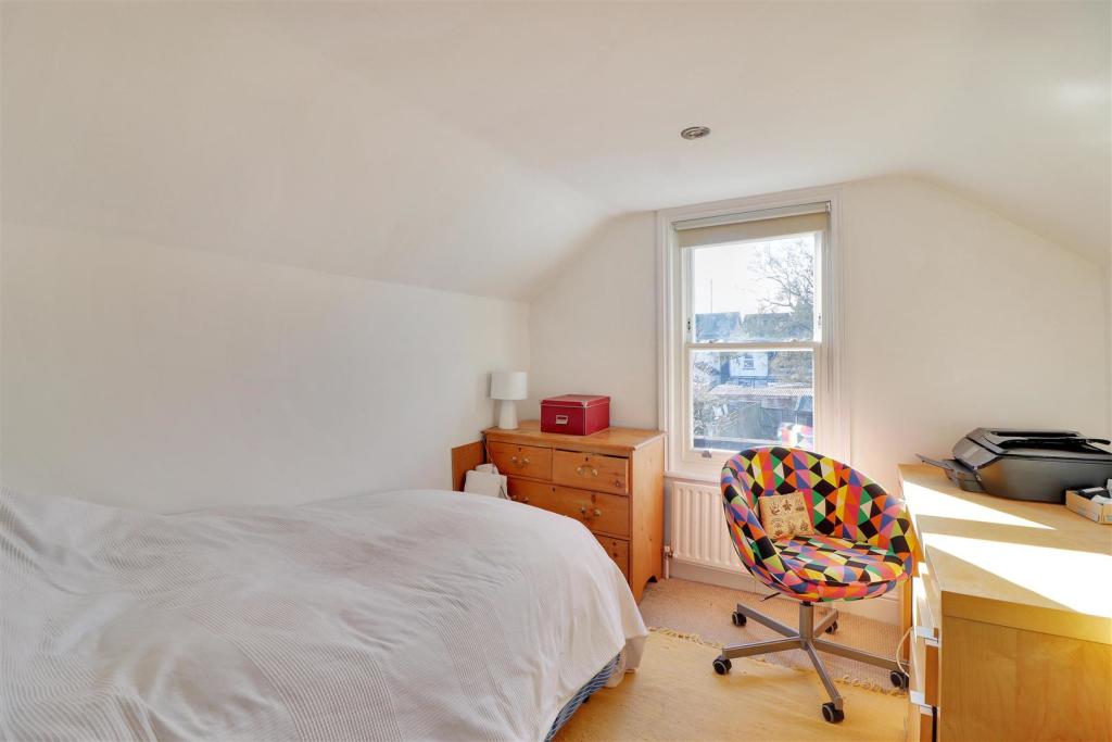 Bedroom 3.jpg