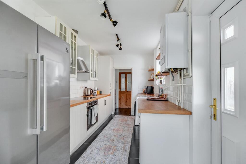Kitchen_1.jpeg
