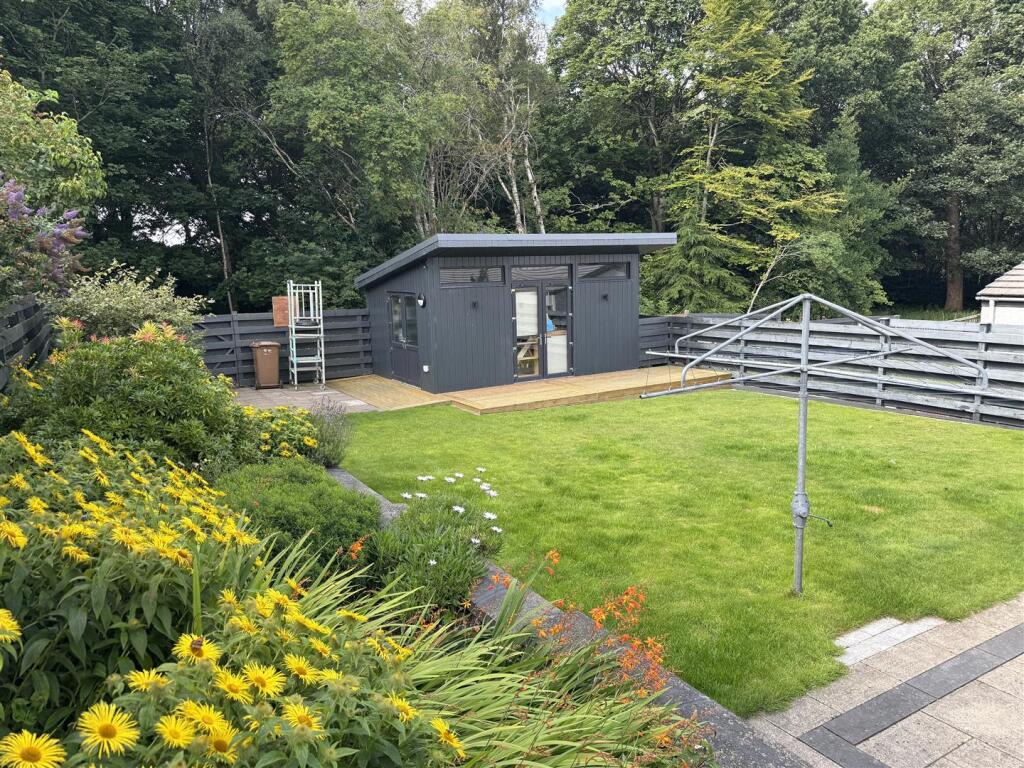 GARDEN ROOM .JPG