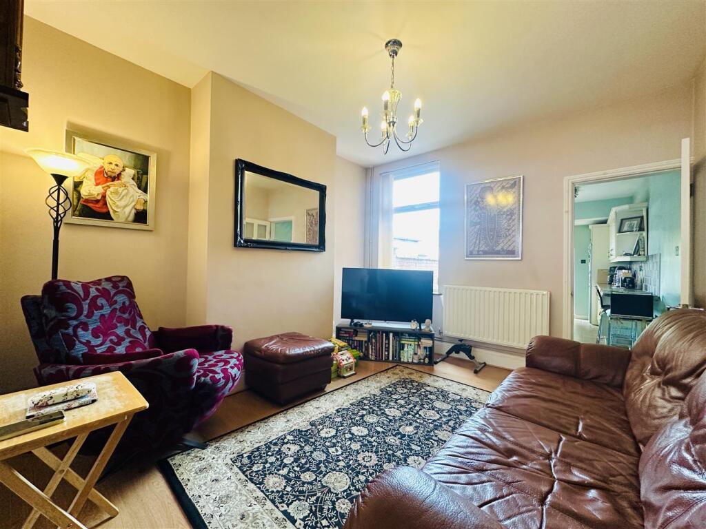 SITTING ROOM