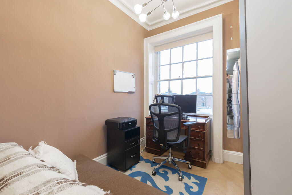 Flat 6, 12 Lansdo...