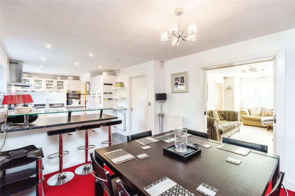 Lounge / Kitchen / D