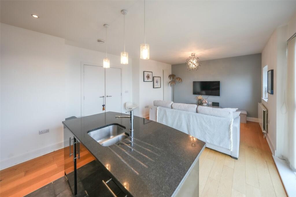 Open Plan Lounge and Kitchen