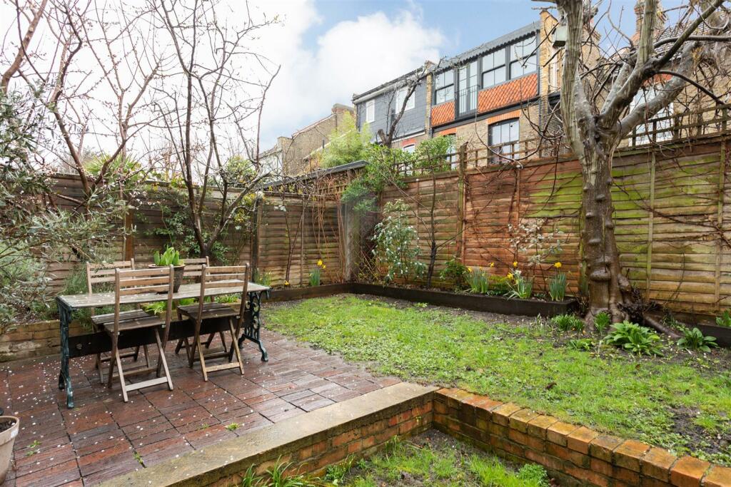 23 Fletcher Lane-12.jpg