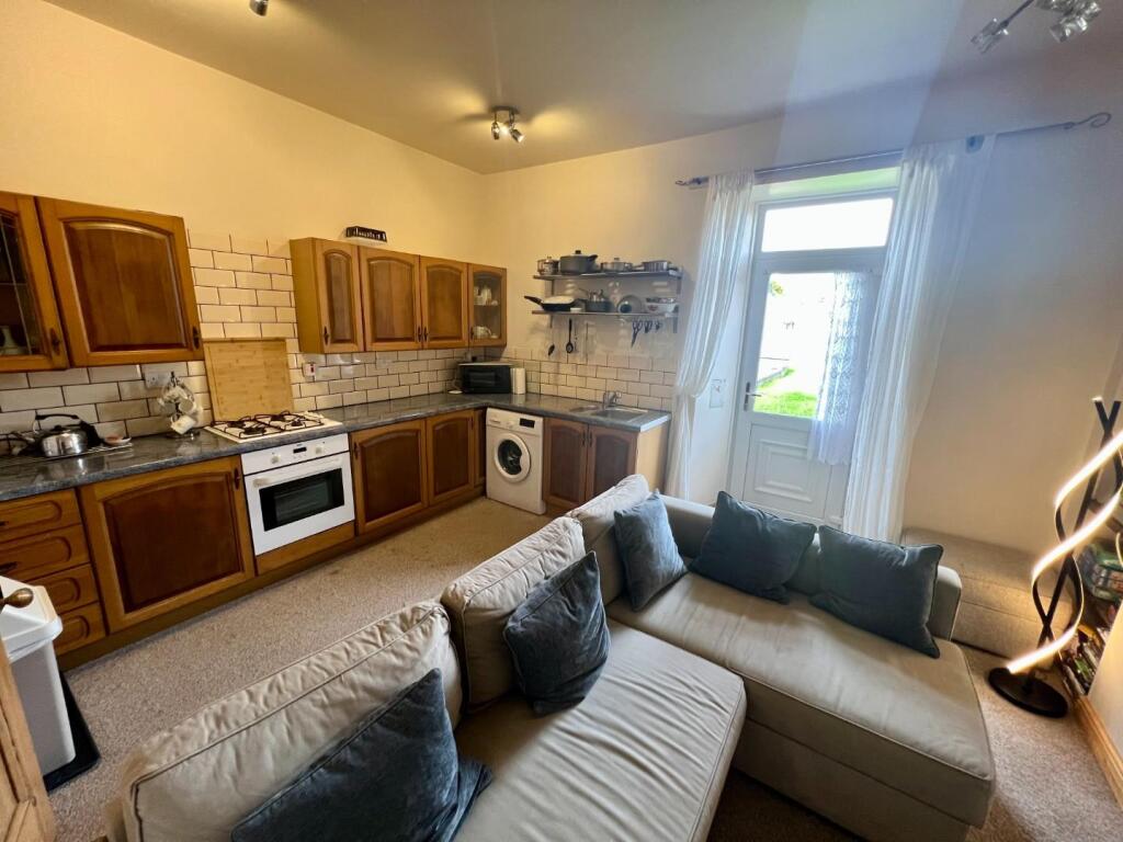 Lounge / Kitchen