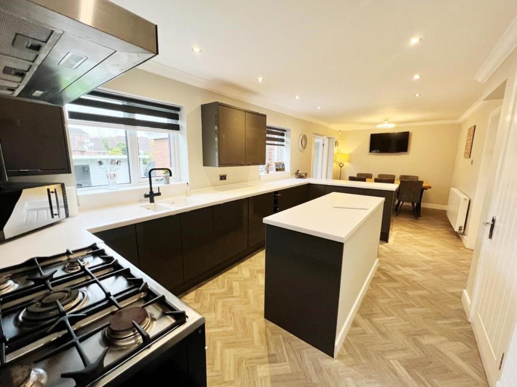 Kitchen..jpg