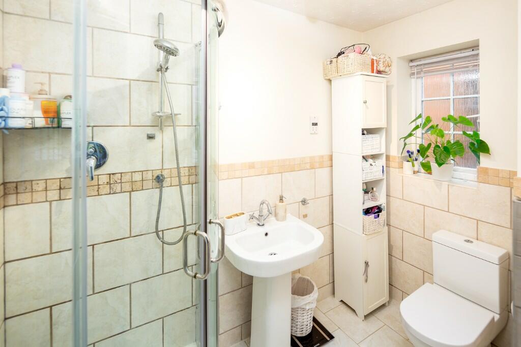 En-Suite to Bed One