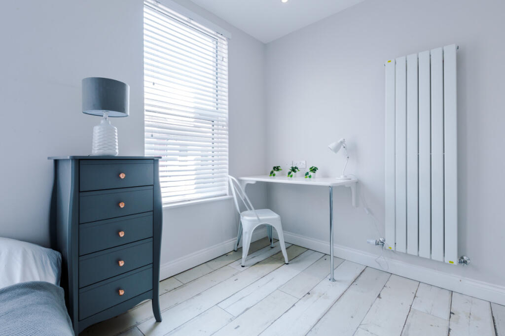 27 Woodcroft Road Bedroom 28