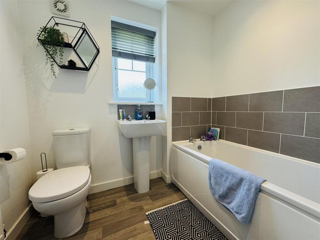 BATHROOM: