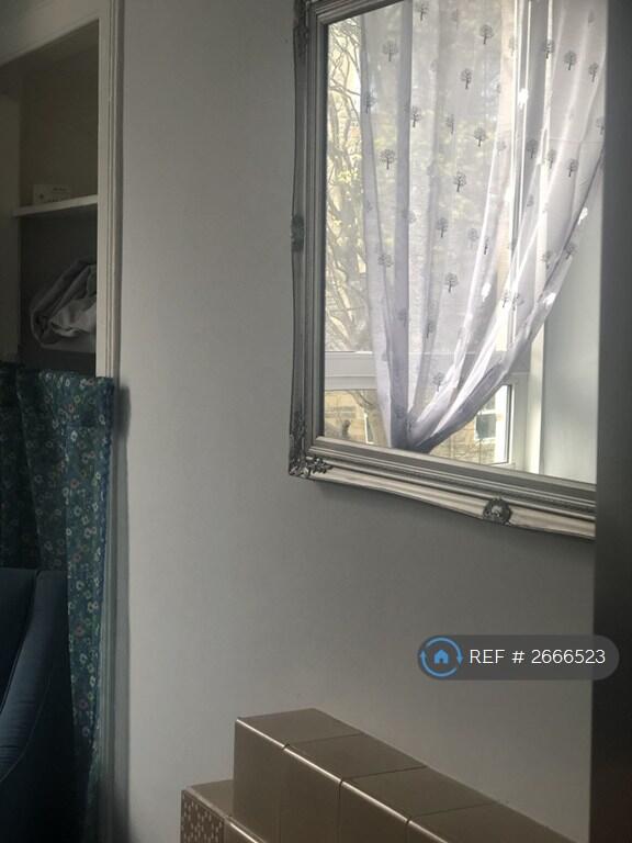 Living Room-7