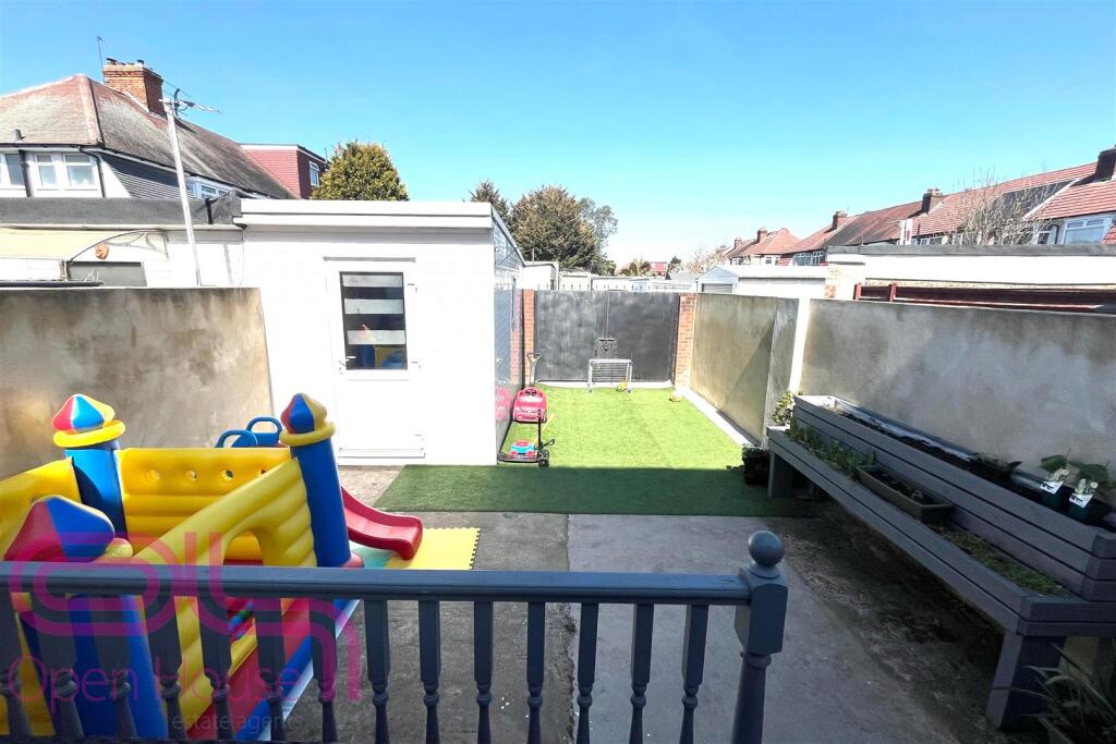 Priory Rd - Garden.jpg