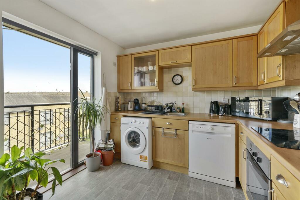 Flat 58, Kirk House - CnAkCPTq80HugE1W1Uvw.jpg