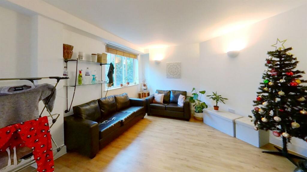Banner-Street-EC1Y-Living-Room(1).jpg