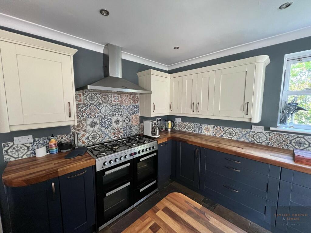 Kitchen area 1