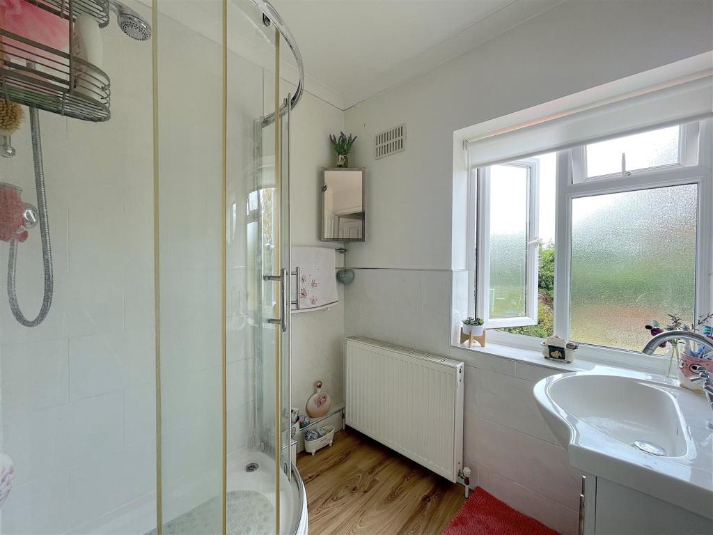 Bathroom (1).jpeg