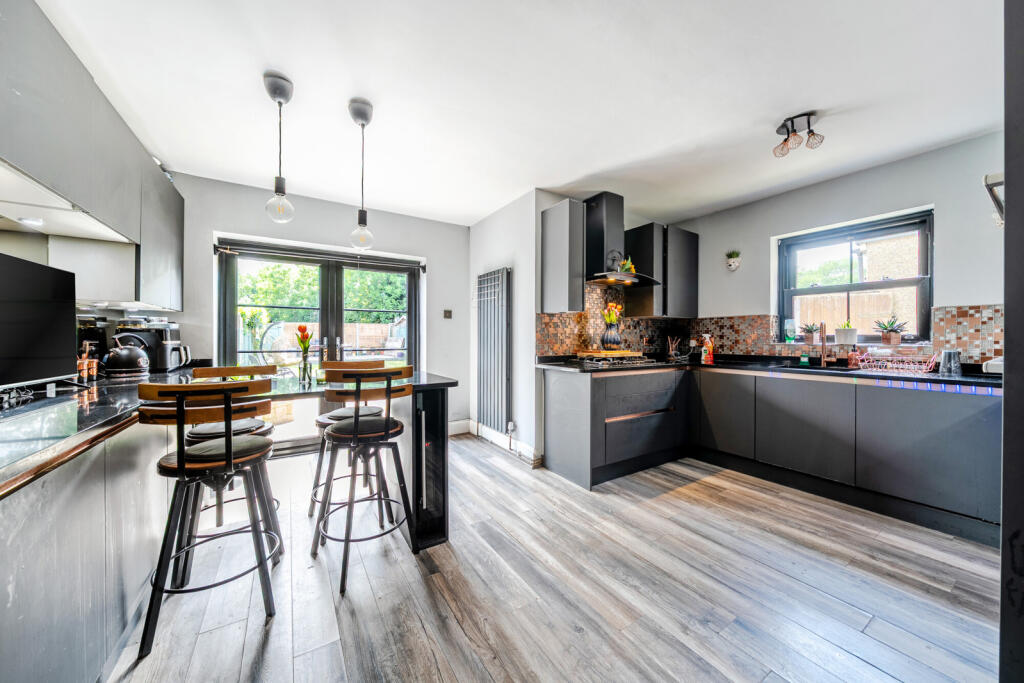 1297207-23-682b69...