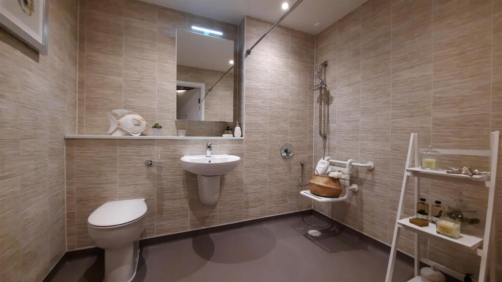 FCC Wetroom.jpg
