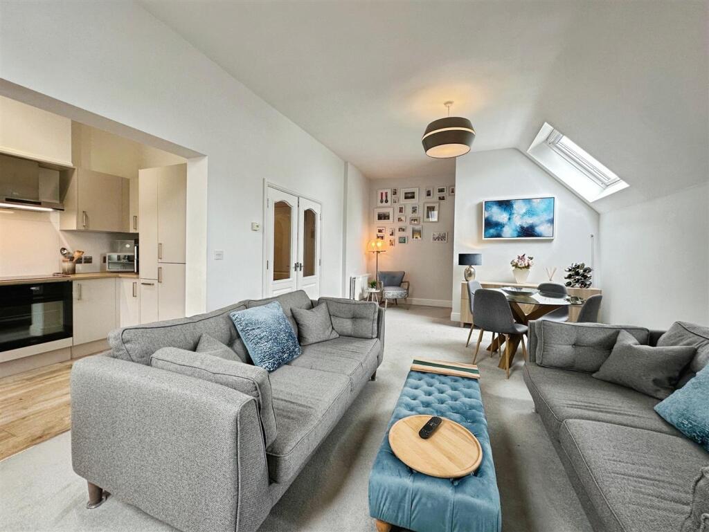 981b2684--464B-80C5-5A9E615B67E0-20060-000005DDEB7