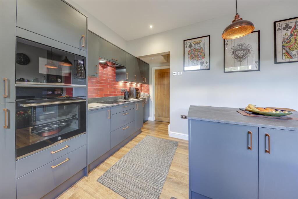 Breakfast / Kitchen Alt 4