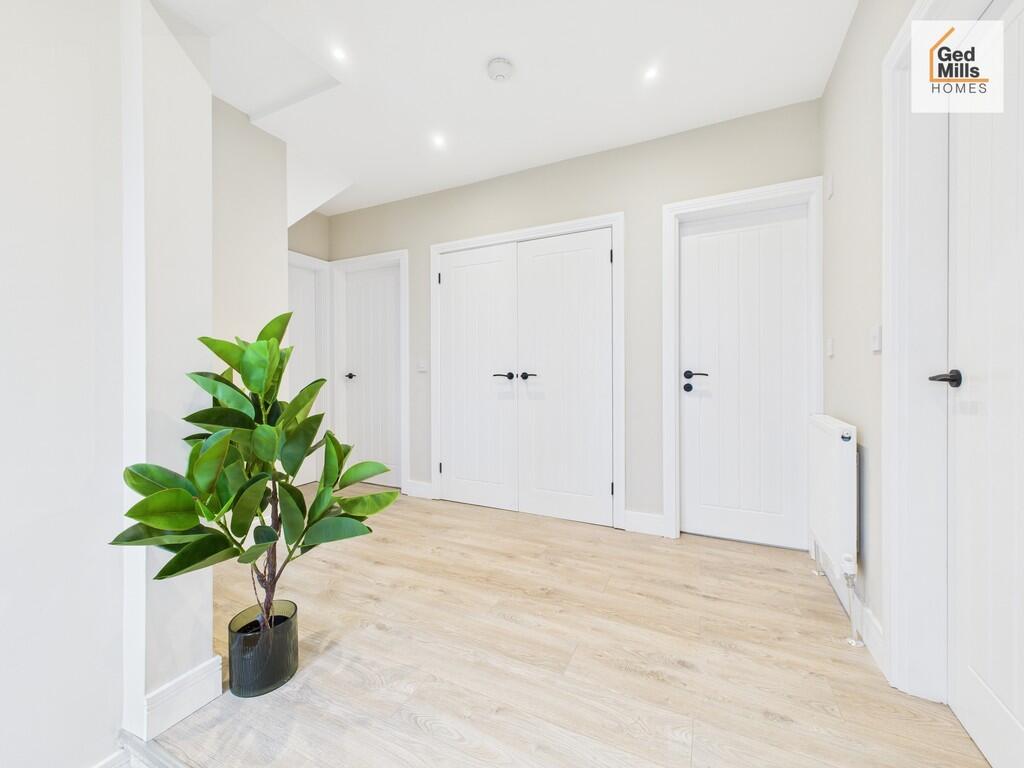 CAM04261G0-PR0117...