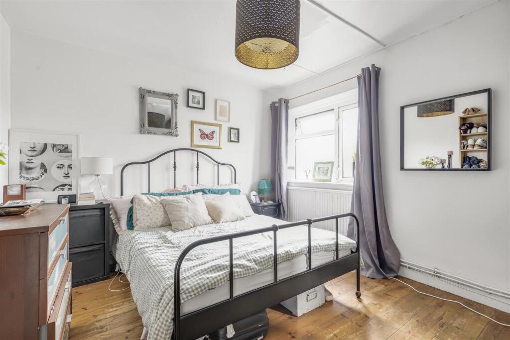 James_anderson-flat_111__chertesy_court-sw14__4_.j