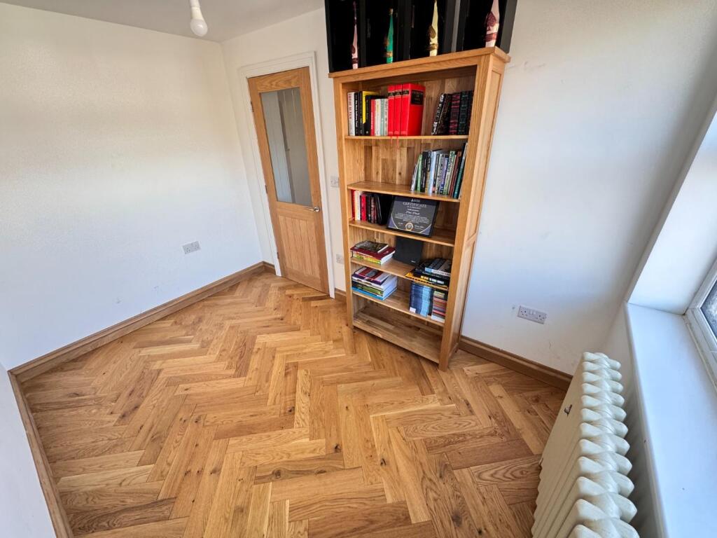 STUDY/RECEPTION ROOM