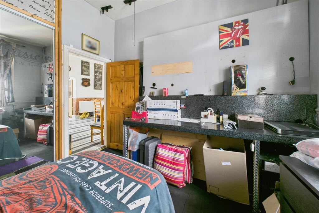 361 Two Mile Hill Road, Kingswood, Bristol BS15 1A