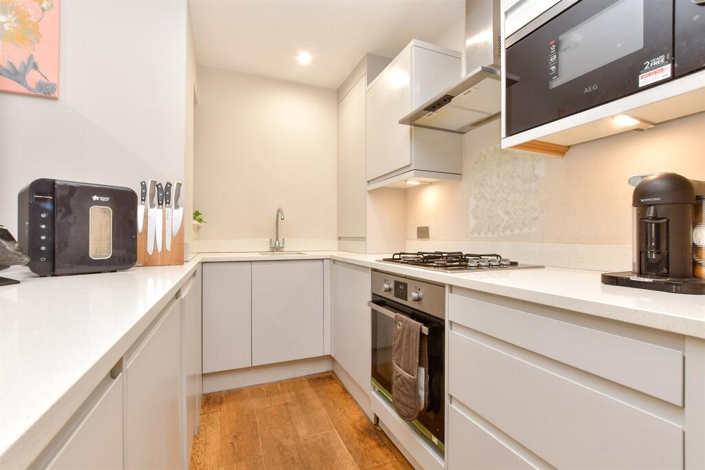 Kitchen / Living Room