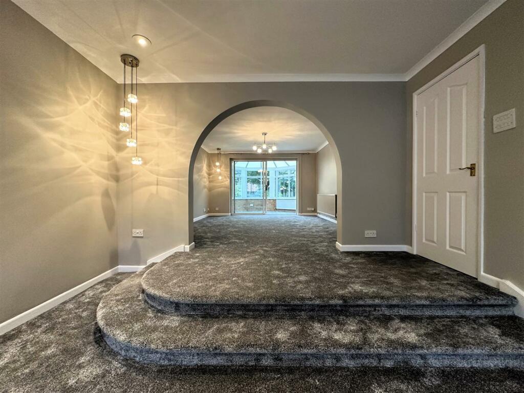 Lounge.jpg