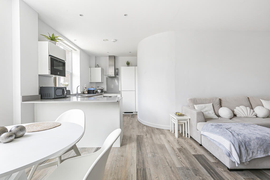 Living/Kitchen
