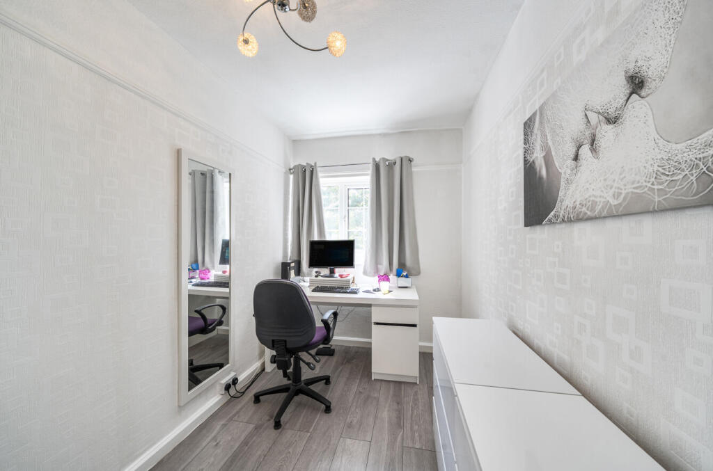 1349583-17-68bedd...