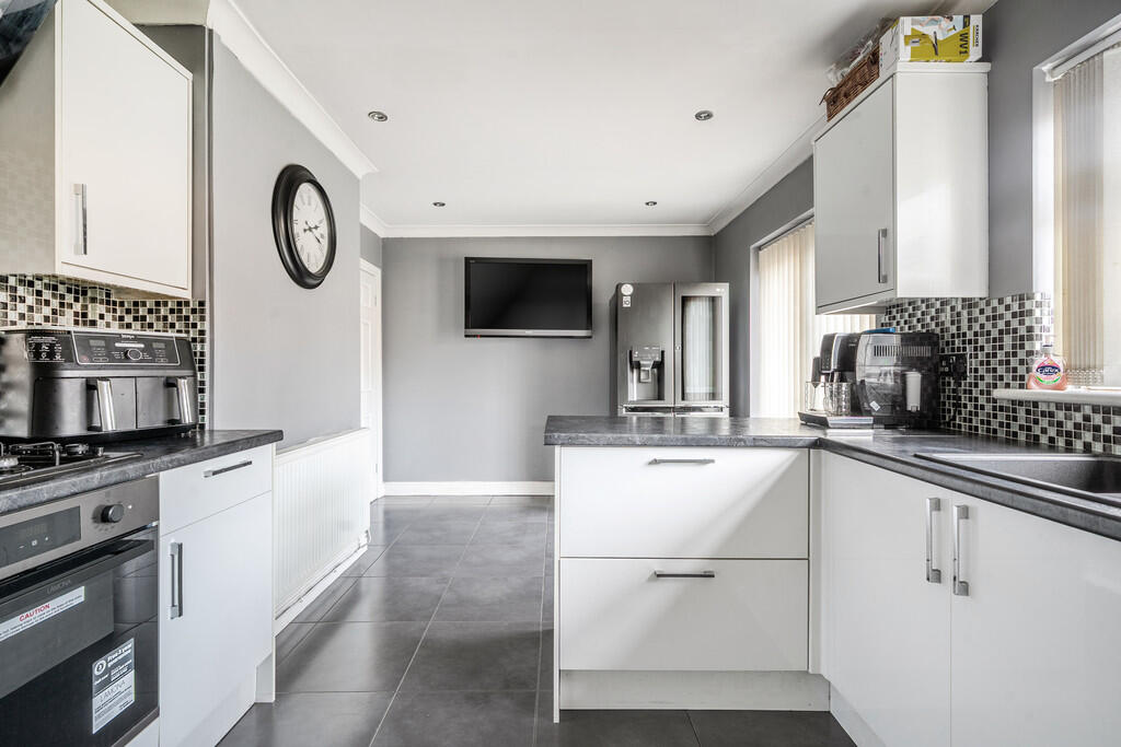 1371718-3-68ff97a...