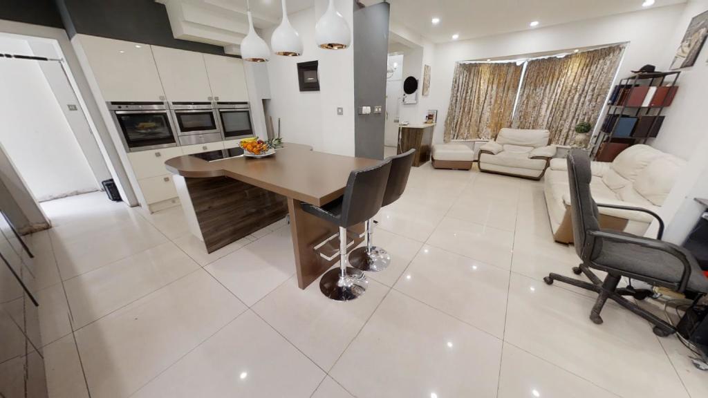 Kitchen /reception