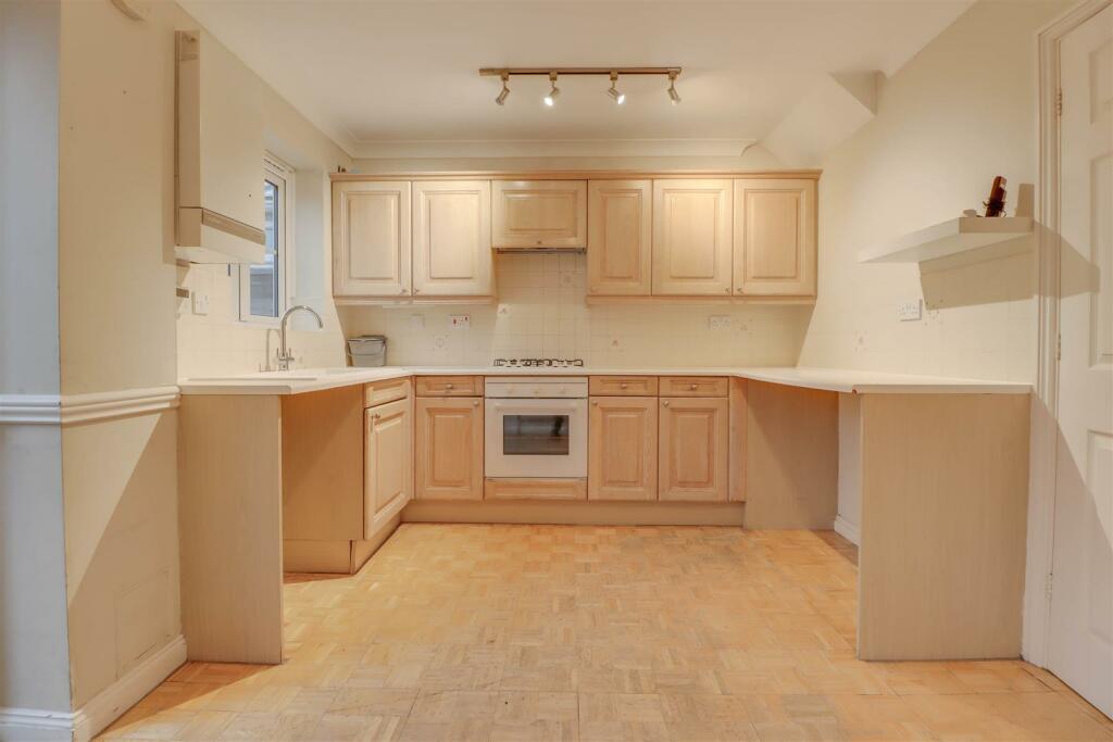10 MELVILLE DRIVE-12.jpg