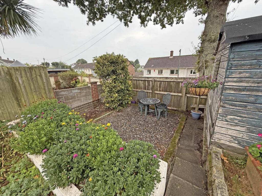 Selkirk Place 23 - Garden 3].jpg