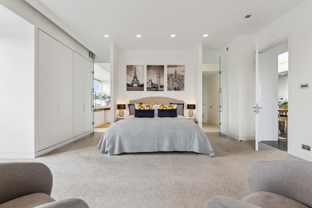 Principal Bedroom