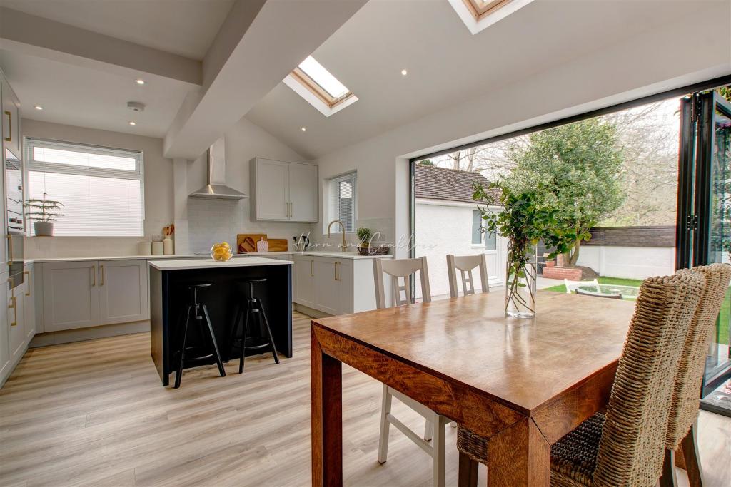 King George V_Hern_Crabtree_ (20).jpg