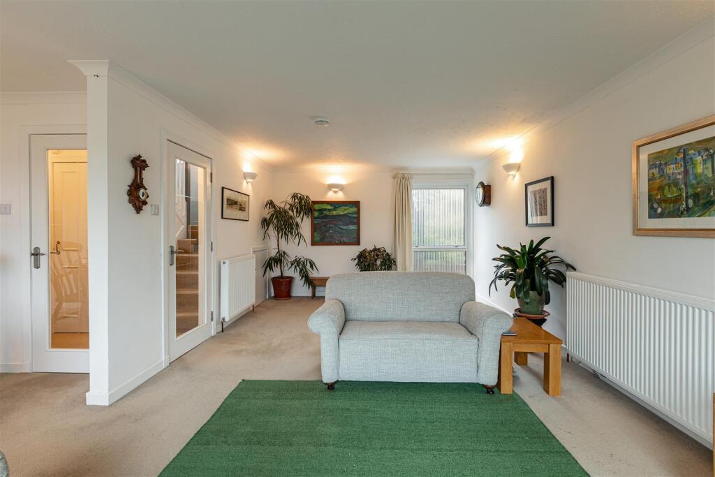 5 Leaderdale Crescent Earlston 15.JPG