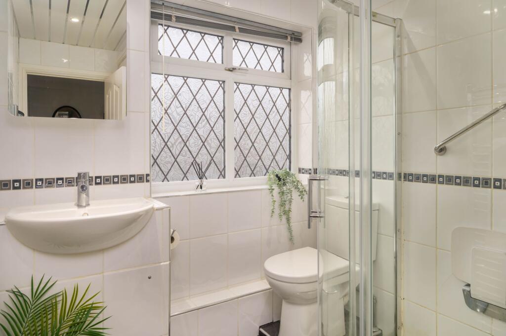 Main family bathroom 