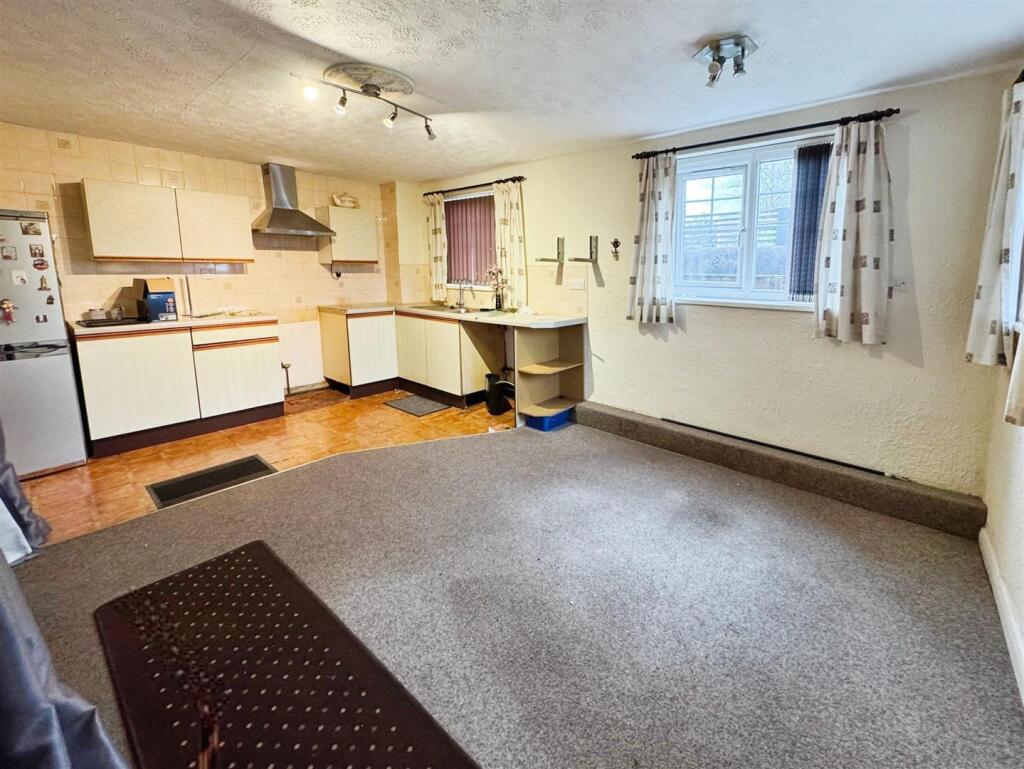 editedimage-a7b84bd5-432e-446e-835b-c3532ac5d3fc 2