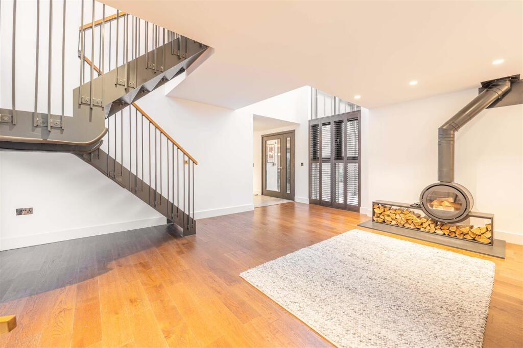 Blackthorn Barn - by Visually Rich 08978.jpg