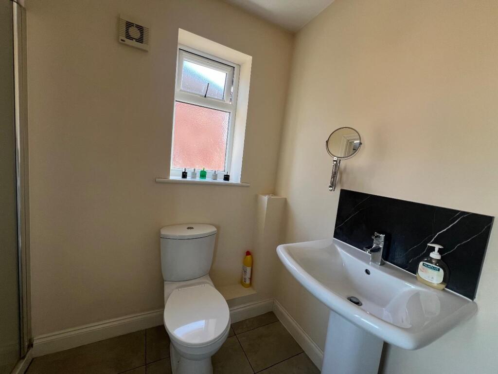 Ensuite Shower Room