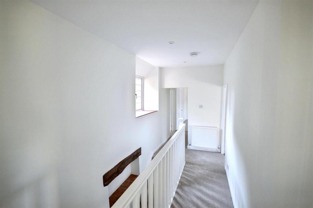Stairs &amp; Landing (5).jpeg