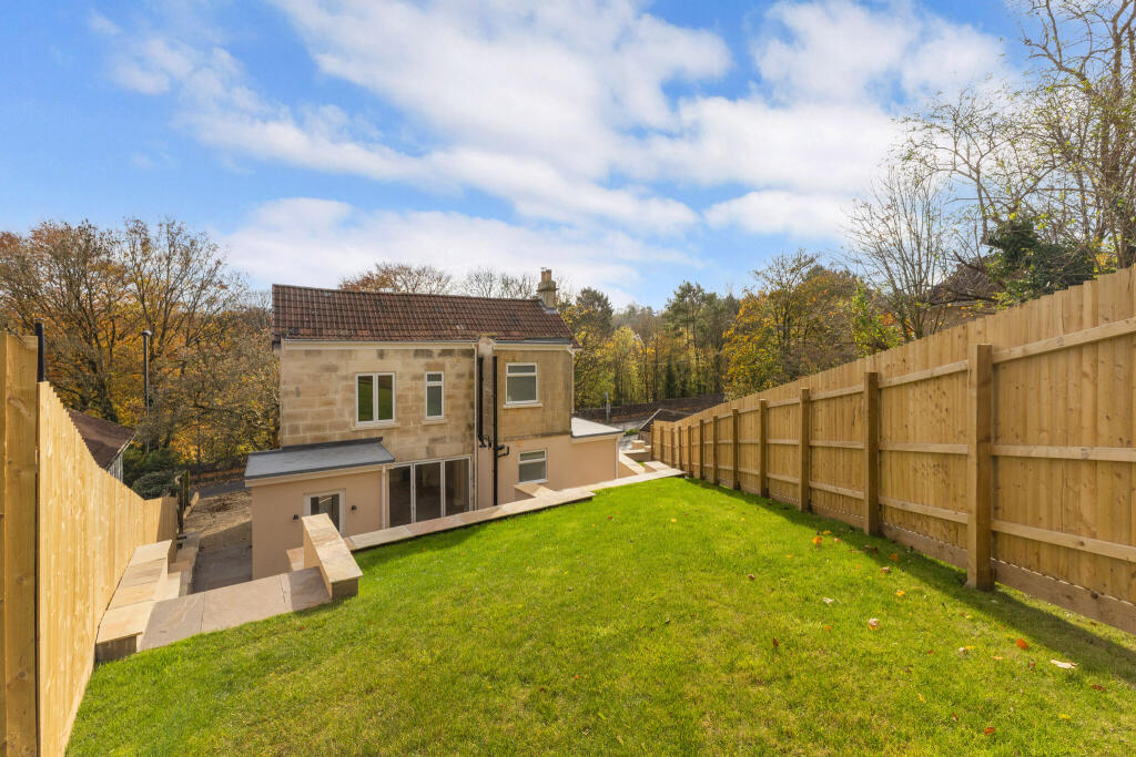 Rear Facade &amp; Garden