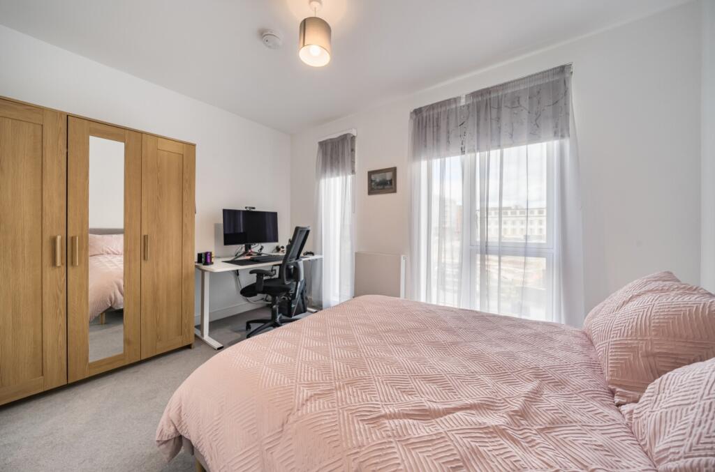 Bedroom 3 - EweMove Estate Agents