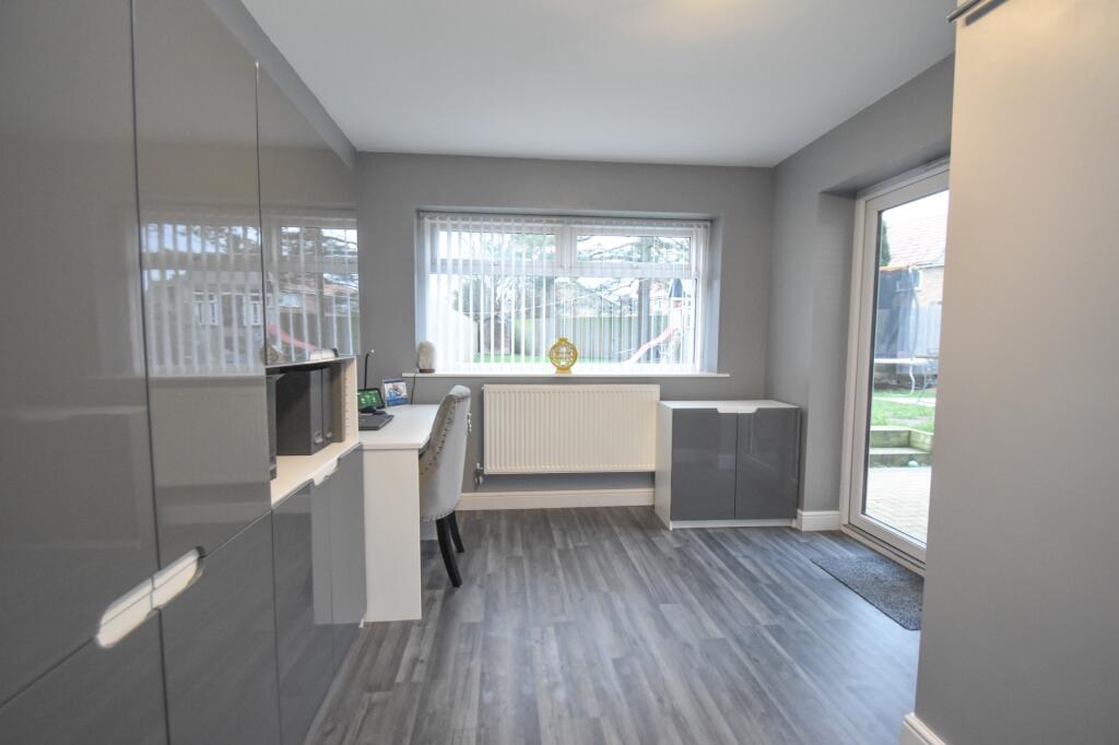 office/games room
