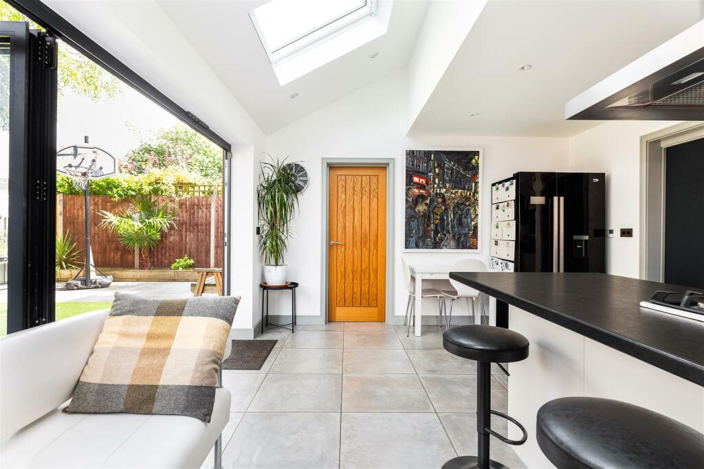 Kitchen/Breakfast Room