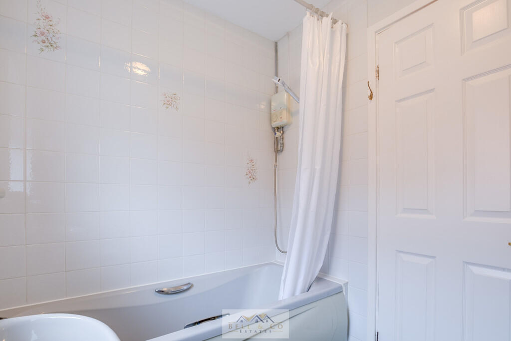 Bathroom 1.2