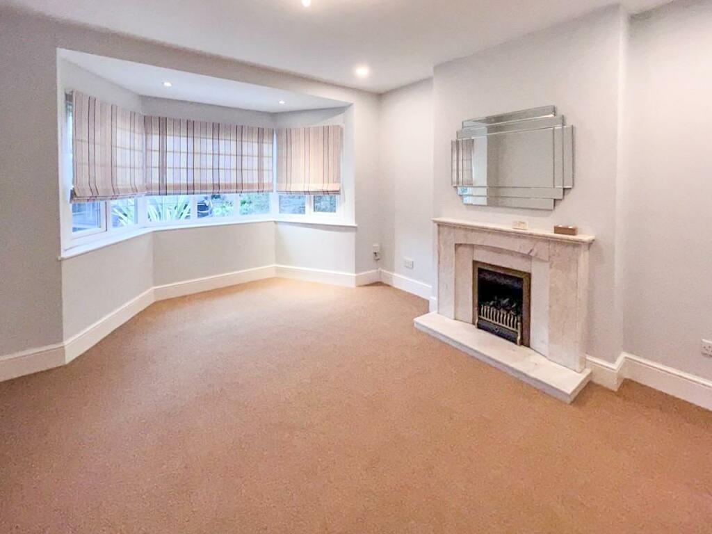 Front Reception Room.jpg